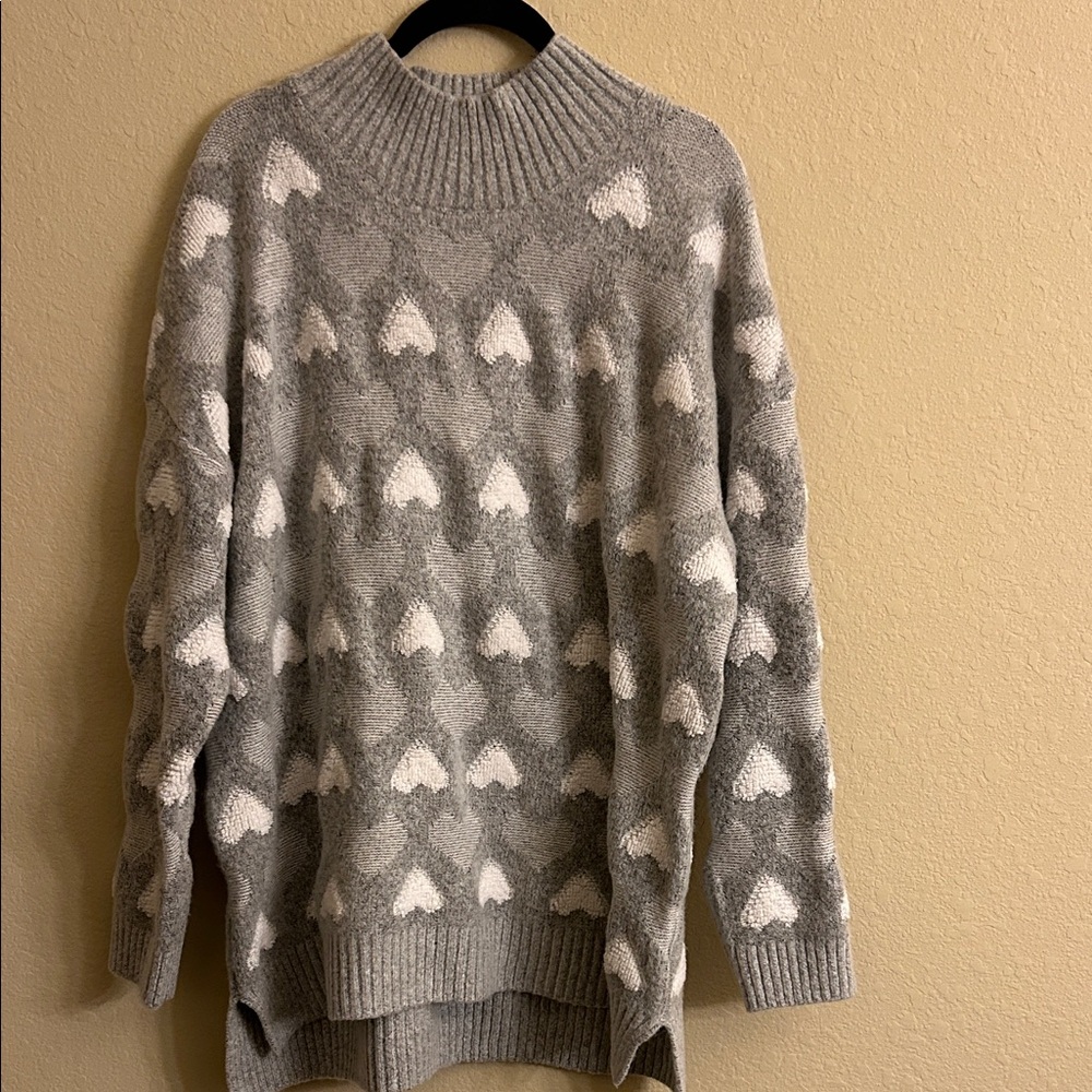 Mod Lusive Elegant Gray Heart Pattern Turtleneck Sweater